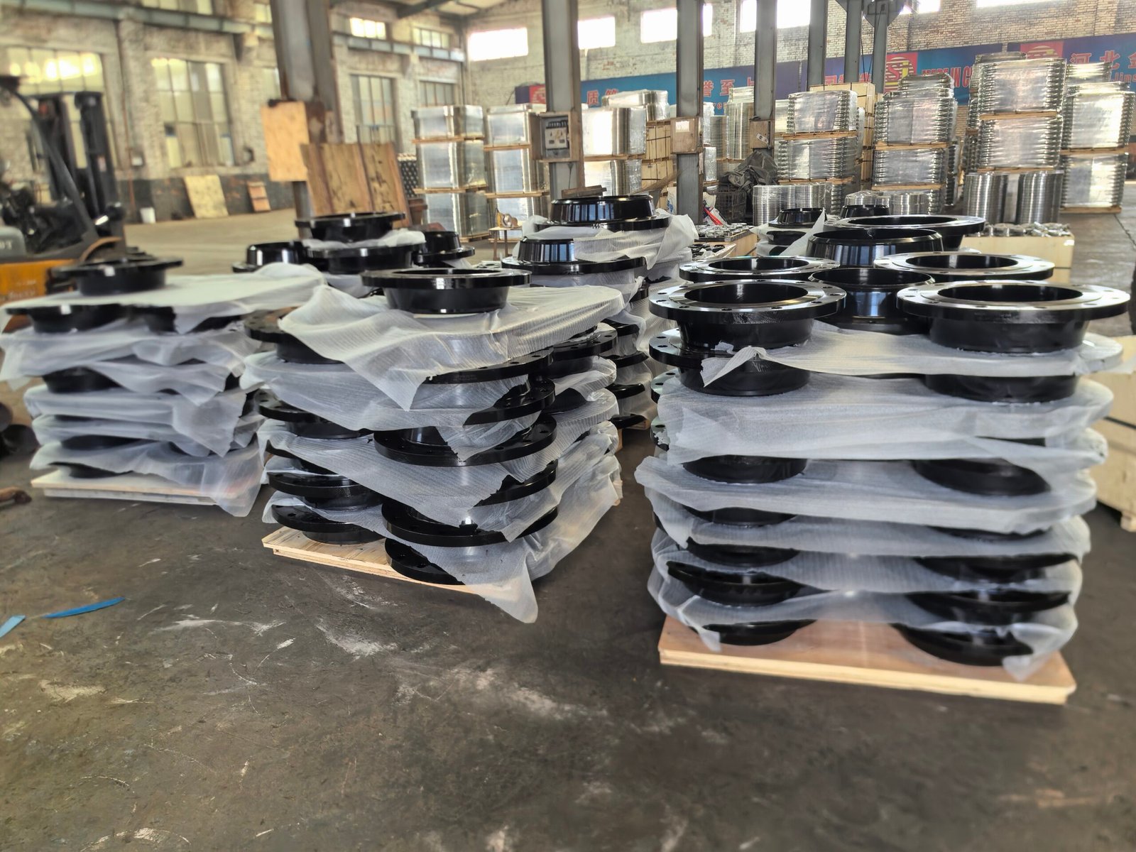 ASME B16.5 B16.47 forged carbon steel flange supplier China